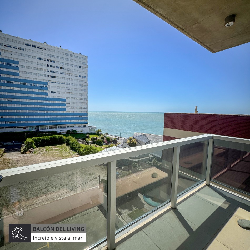 Semipiso de tres ambientes con balcon y vista al mar. Mar del Plata 