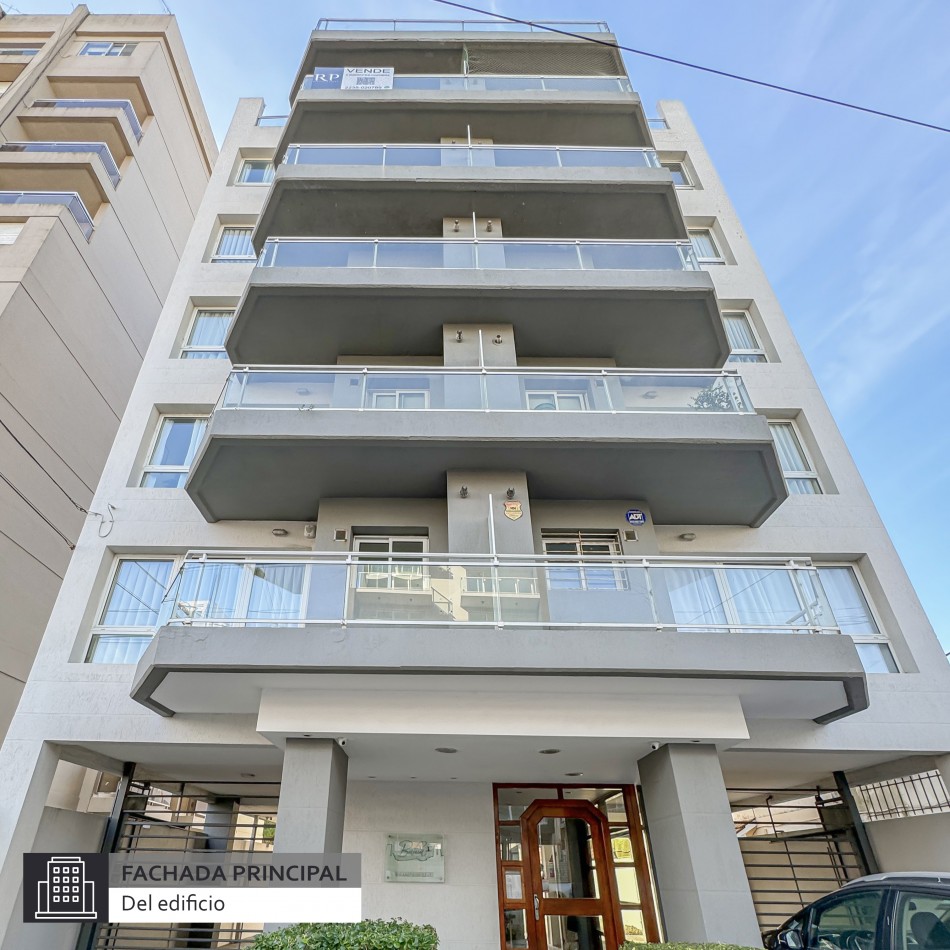 SEMIPISO DE 2 AMBIENTES A LA CALLE CON COCHERA EN LA PERLA, EN VENTA. MAR DEL PLATA