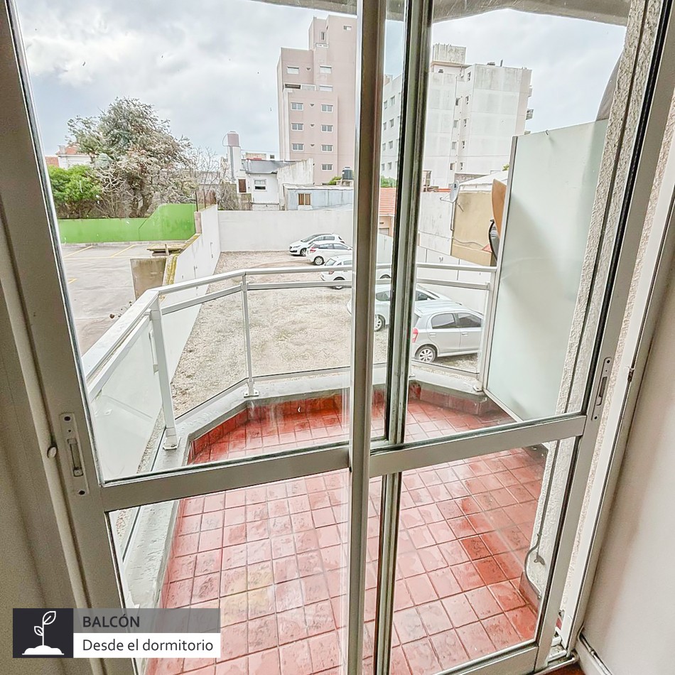 SEMIPISO DE 2 AMBIENTES A LA CALLE CON COCHERA EN LA PERLA, EN VENTA. MAR DEL PLATA