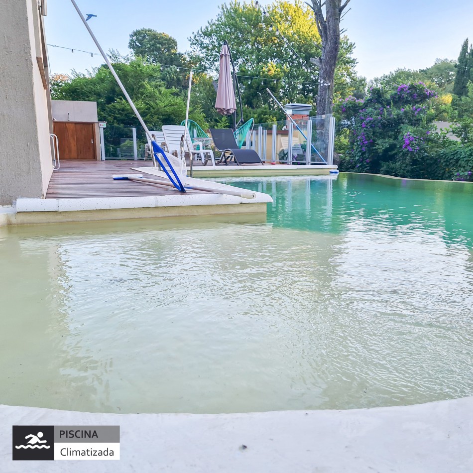 MODERNA CASA 5 AMBIENTES CON PISCINA CLIMATIZADA EN SIERRA DE LOS PADRES. VENTA