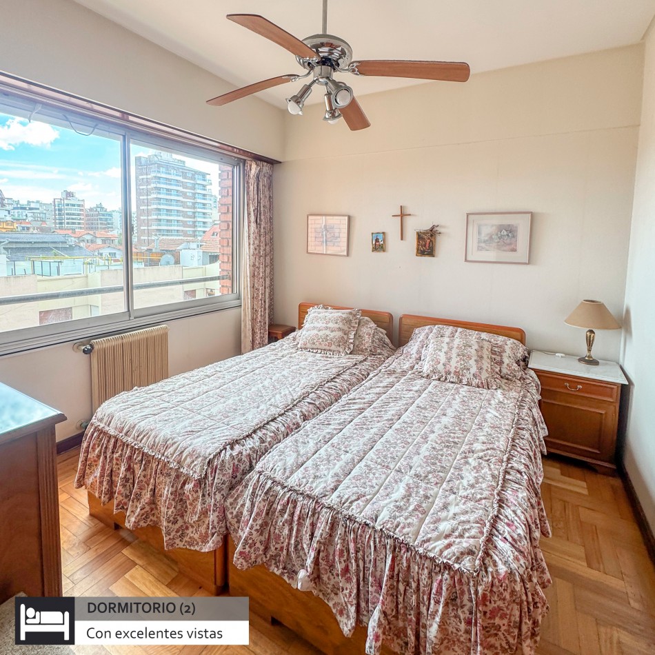 DEPARTAMENTO DE CUATRO AMBIENTES CON VISTA PLENA AL MAR EN ZONA VARESE MAR DEL PLATA