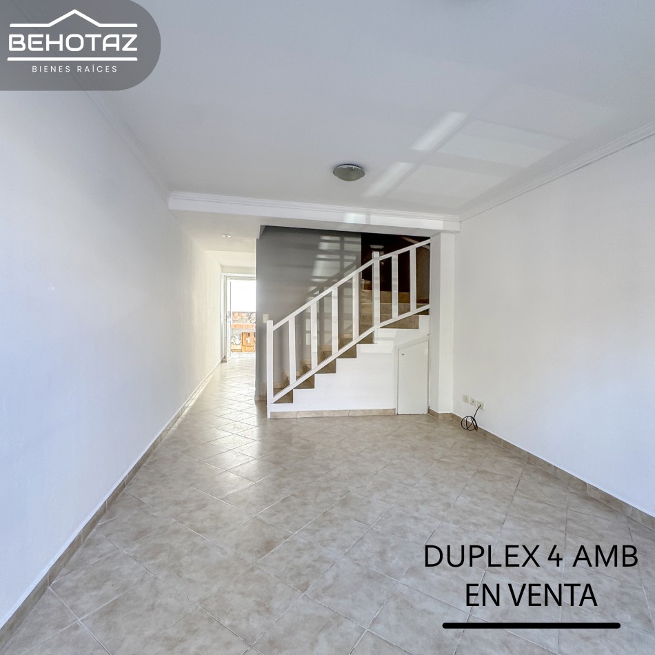 DUPLEX DE 4 AMBIENTES CON COCHERA Y PATIO. MAR DEL PLATA