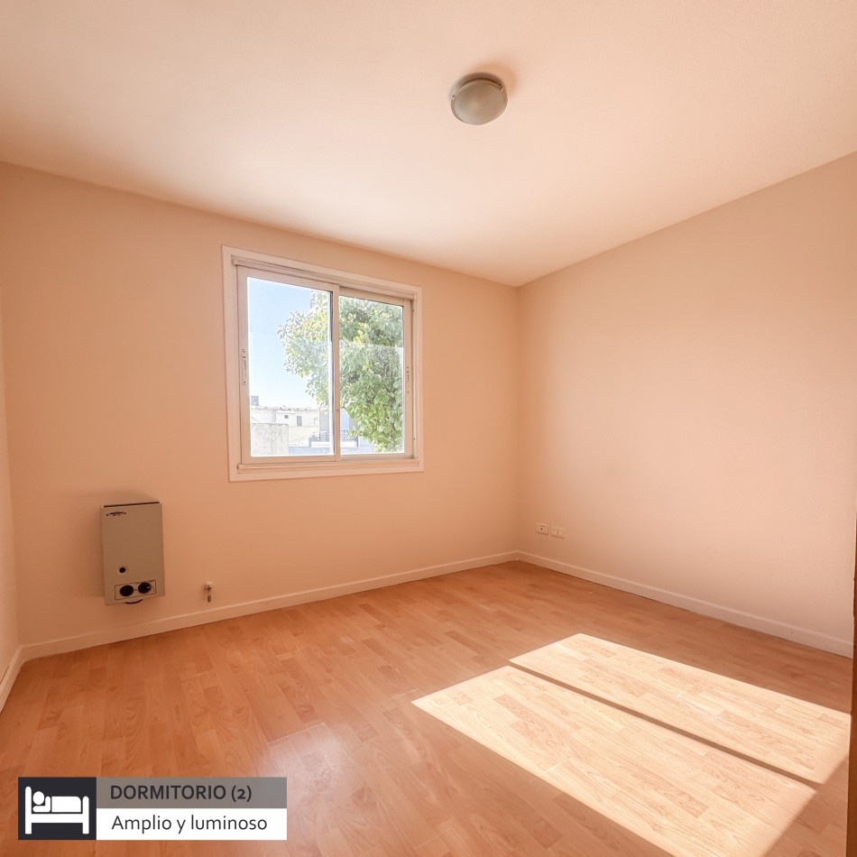 DUPLEX DE 4 AMBIENTES CON COCHERA Y PATIO. MAR DEL PLATA