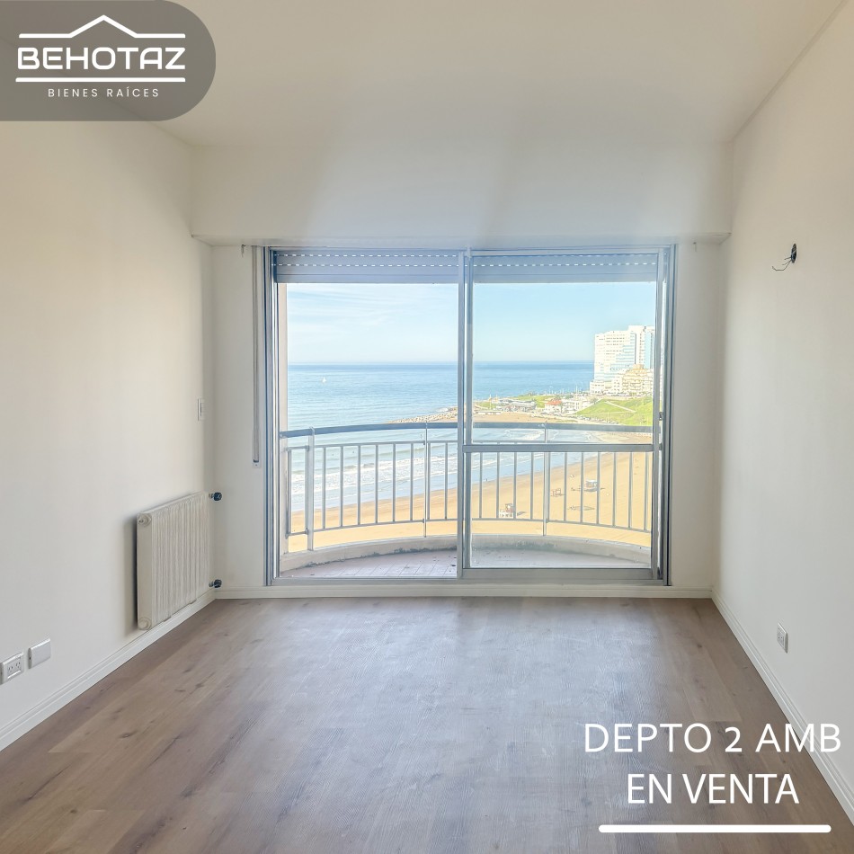 DEPARTAMENTO DE DOS AMBIENTES CON COCHERA Y VISTA PLENA AL MAR. VARESE