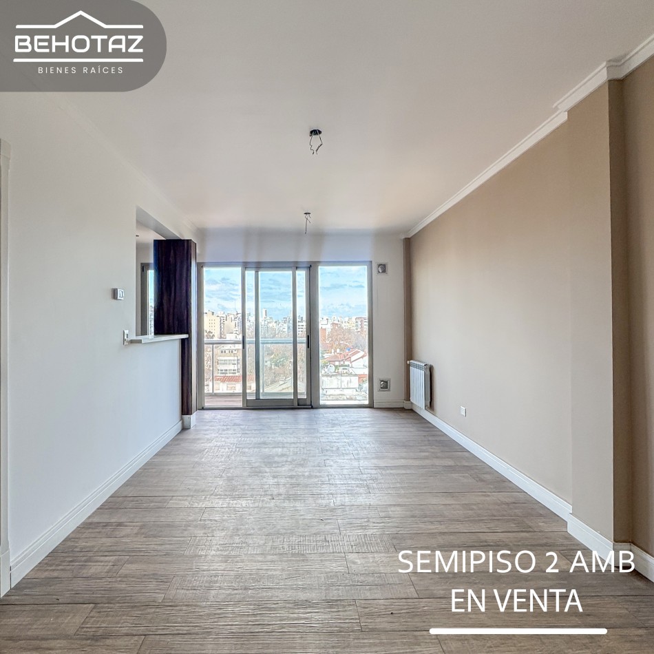 SEMIPISO DE DOS AMBIENTES CON COCHERA PLAZA MITRE MAR DEL PLATA