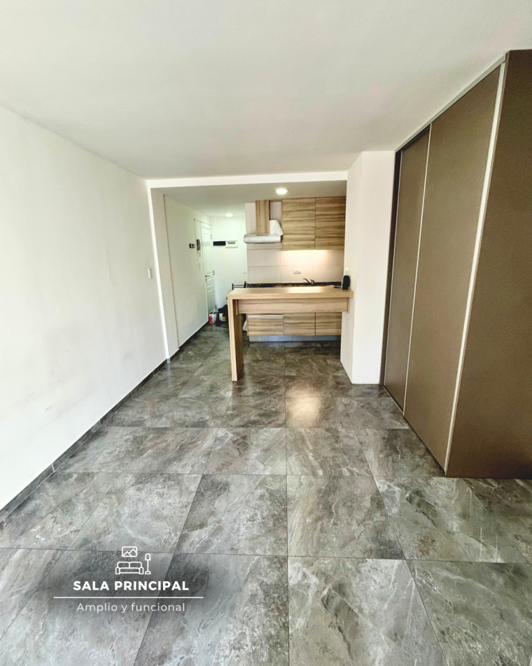 DEPARTAMENTO DE UN AMBIENTE Y MEDIO CON BALCON A UNA CUADRA DEL MAR. PUNTA MOGOTES