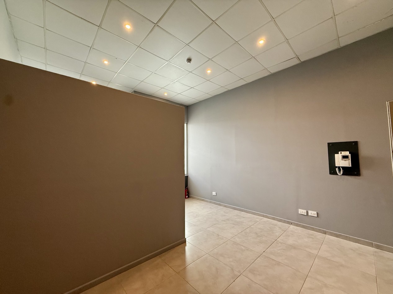 ALQUILER OFICINA SIN EXPENSAS EN BARRIO CHAUVIN. MAR DEL PLATA