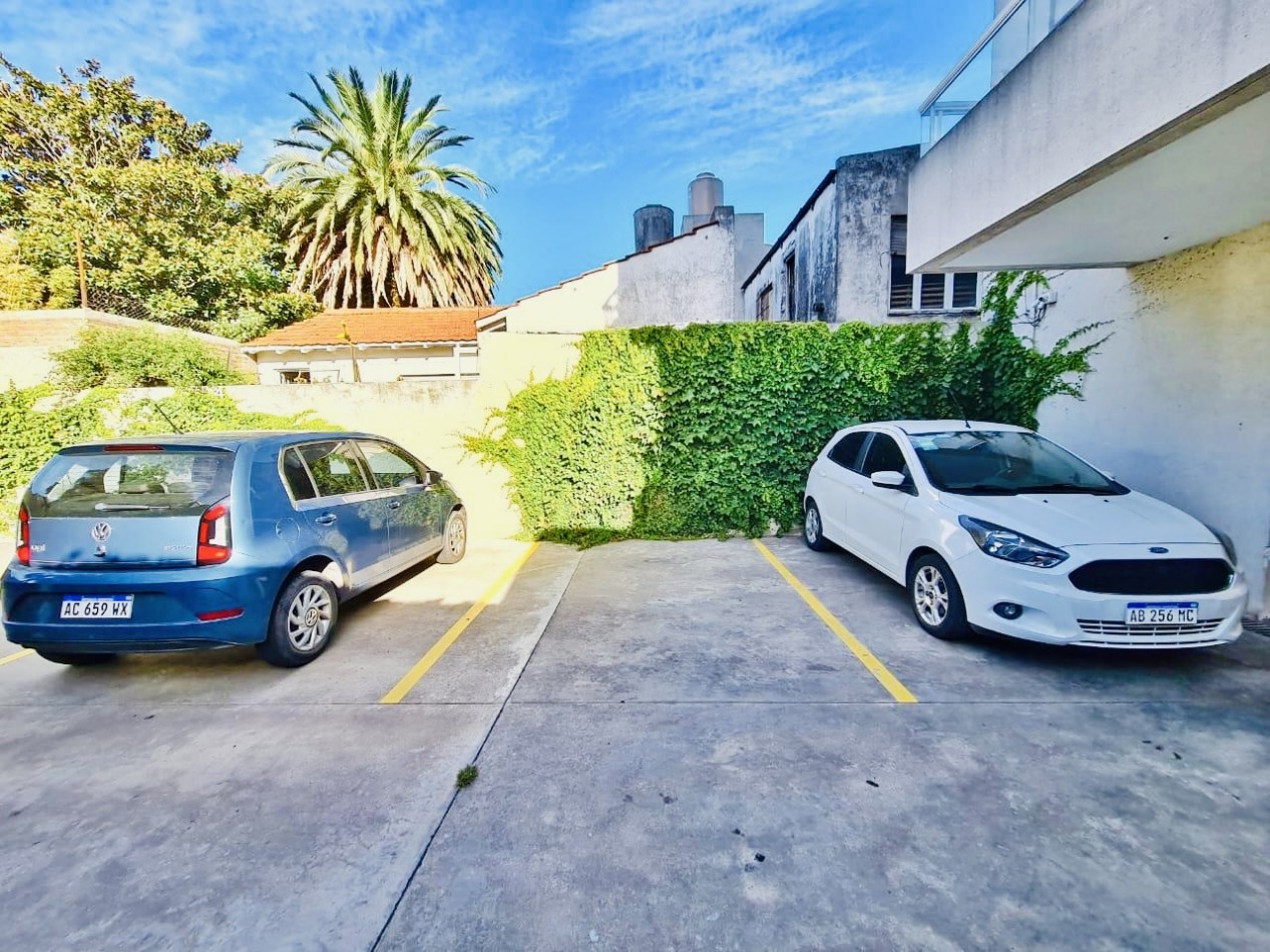 DEPARTAMENTO 2 AMBIENTES CON COCHERA, BALCON TERRAZA Y TERRAZA PRIVADA. MAR DEL PLATA