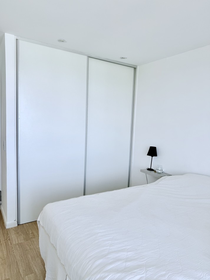 VENTA SEMIPISO 2 AMBIENTES CON COCHERA, BALCON Y TERRAZA PRIVADA. MAR DEL PLATA