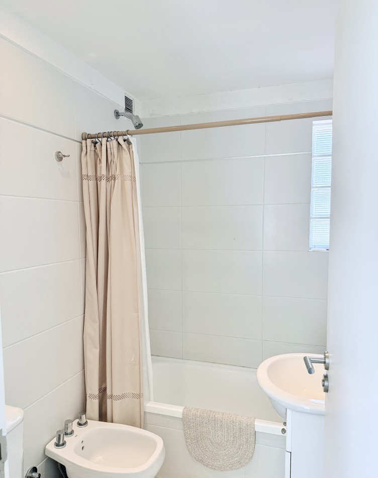 VENTA SEMIPISO 2 AMBIENTES CON COCHERA, BALCON Y TERRAZA PRIVADA. MAR DEL PLATA