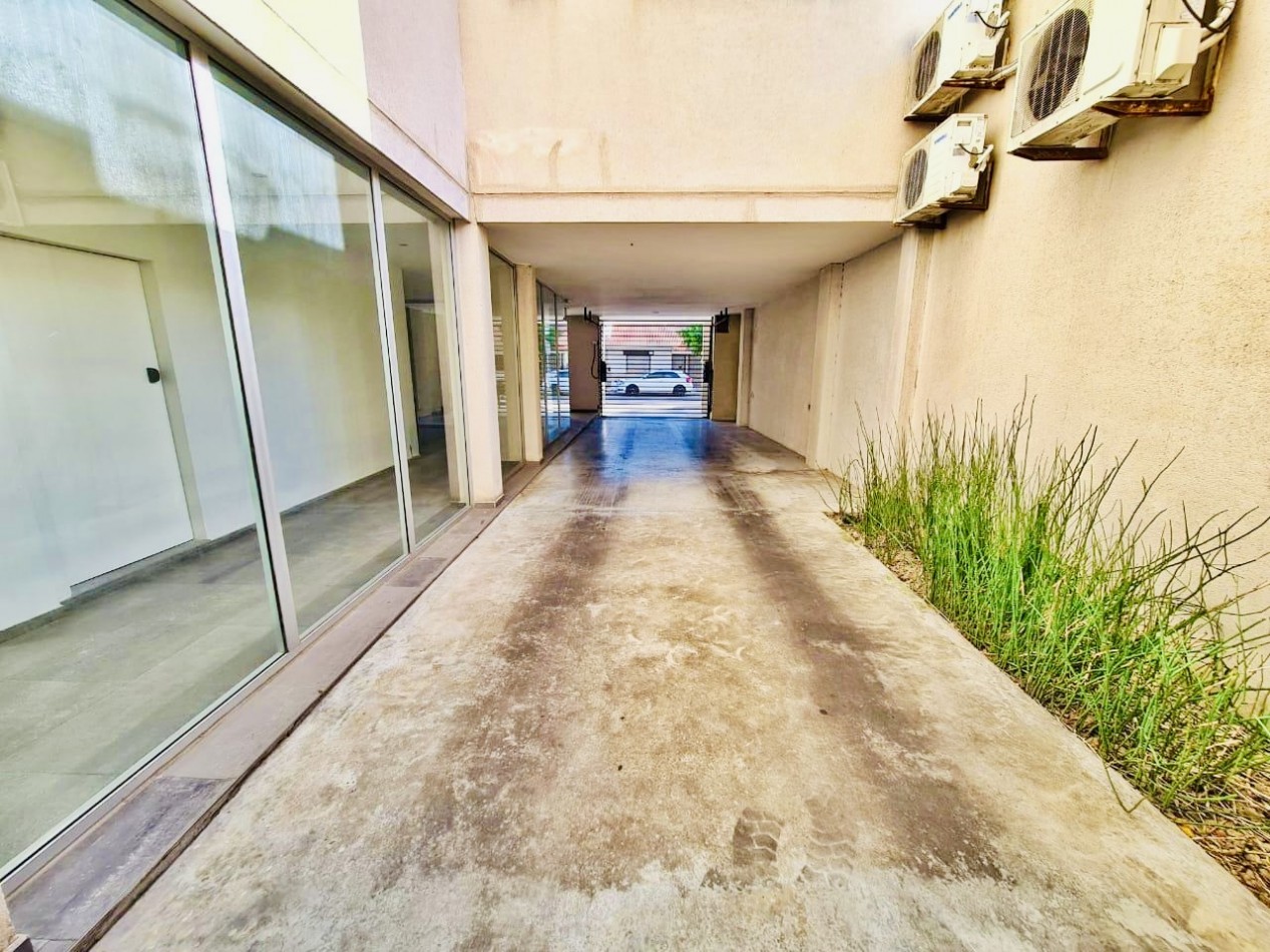 VENTA SEMIPISO 2 AMBIENTES CON COCHERA, BALCON Y TERRAZA PRIVADA. MAR DEL PLATA