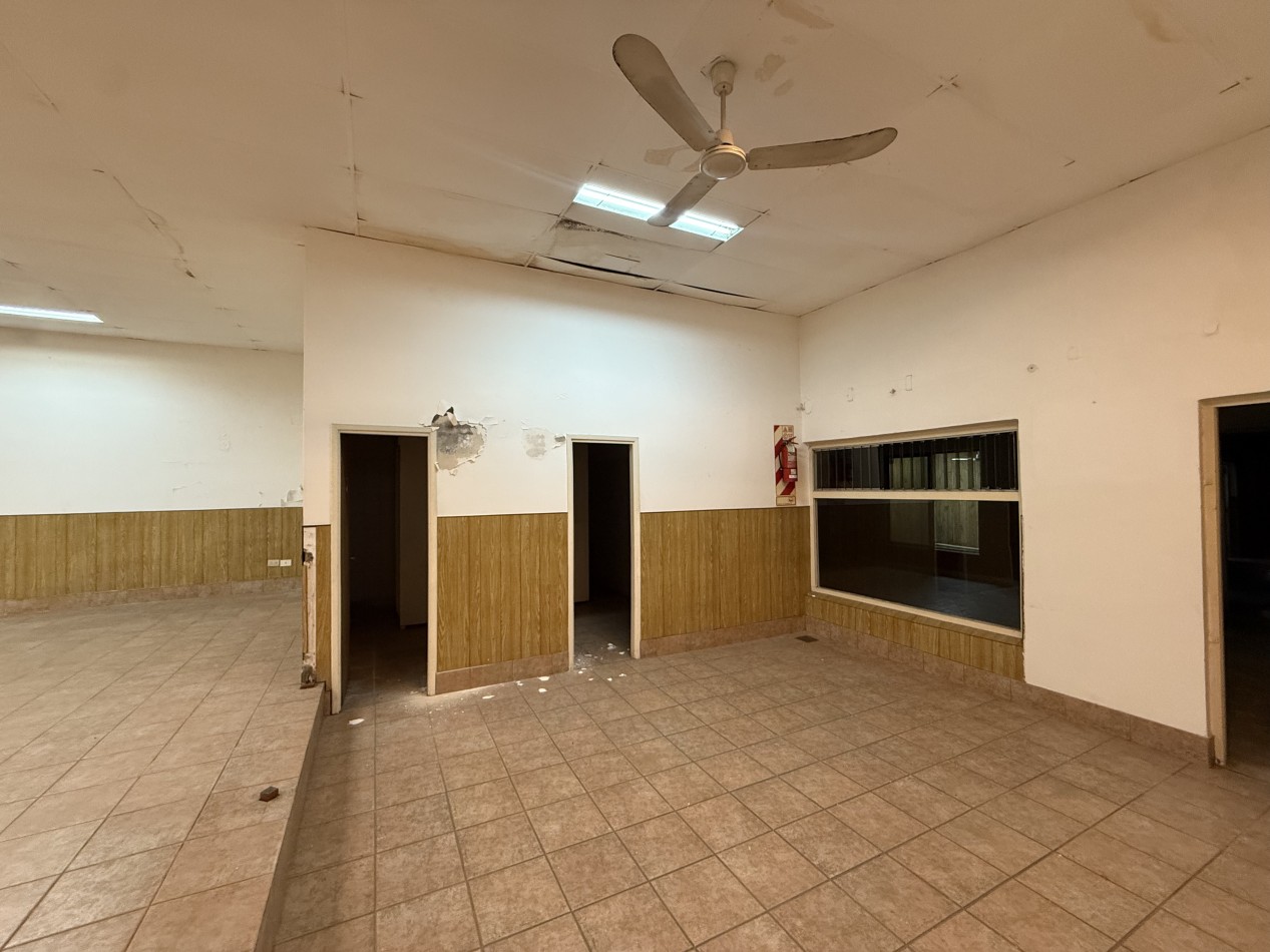 IMPORTANTE LOCAL EN ALQUILER SOBRE AV. COLON. MAR DEL PLATA