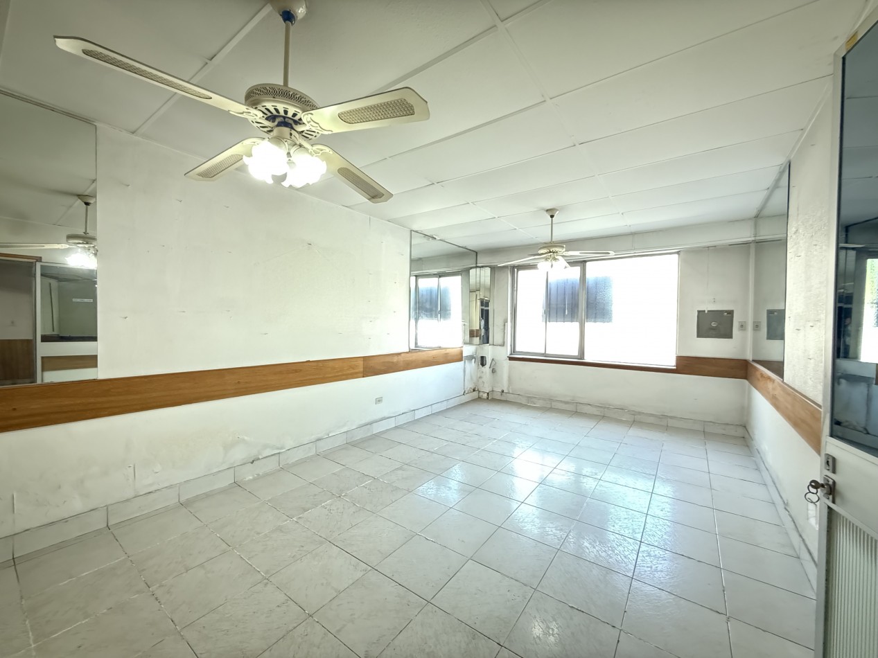 IMPORTANTE LOCAL EN ALQUILER SOBRE AV. COLON. MAR DEL PLATA