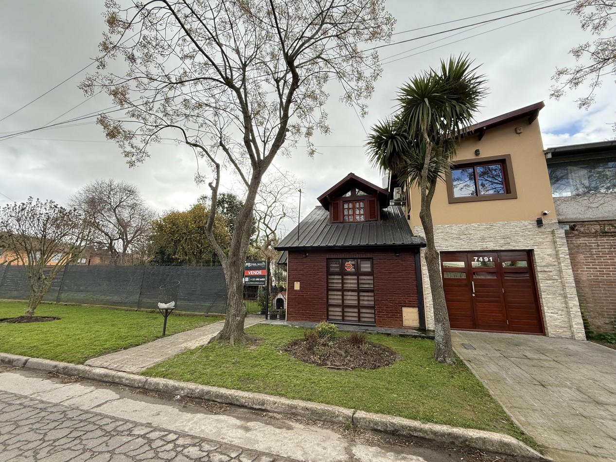 CASA 4 AMBIENTES CON GRAN PARQUE Y GARAGE APTA A CREDITO. MAR DEL PLATA