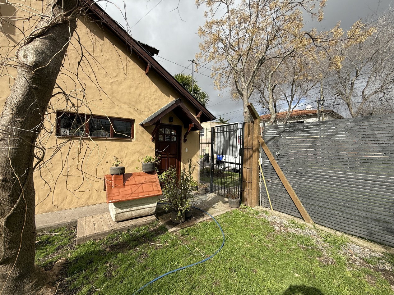 CASA 4 AMBIENTES CON GRAN PARQUE Y GARAGE APTA A CREDITO. MAR DEL PLATA