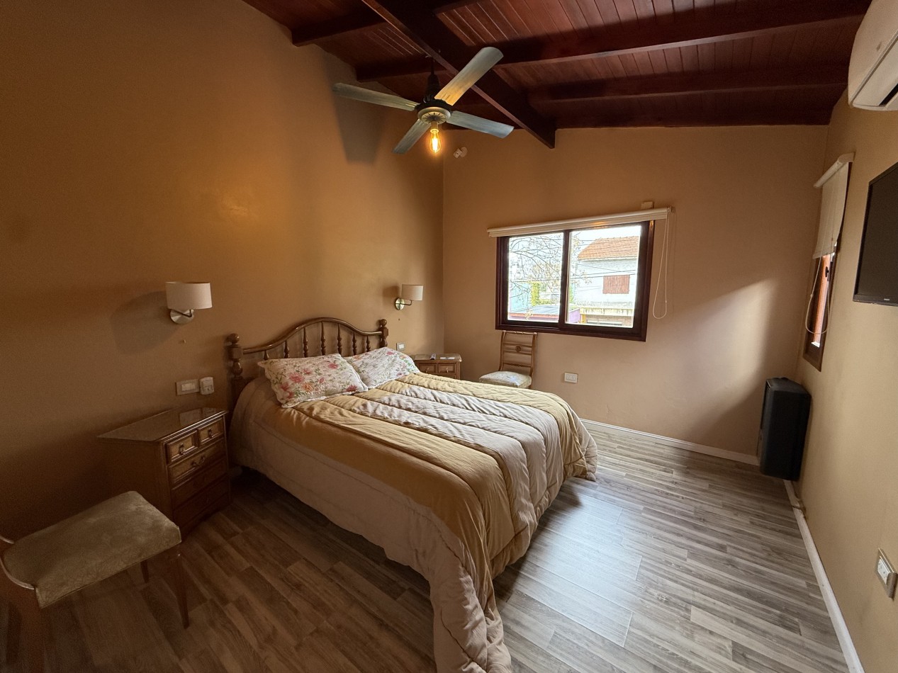 CASA 4 AMBIENTES CON GRAN PARQUE Y GARAGE APTA A CREDITO. MAR DEL PLATA