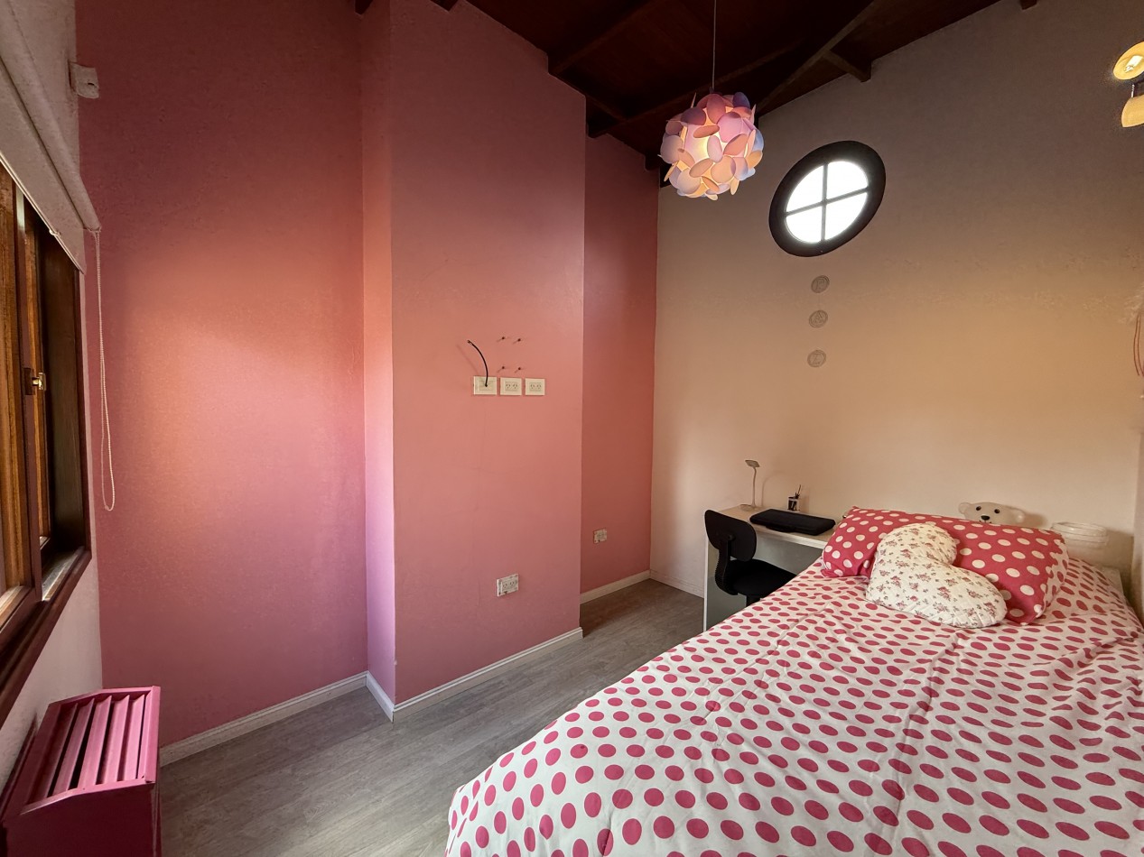 CASA 4 AMBIENTES CON GRAN PARQUE Y GARAGE APTA A CREDITO. MAR DEL PLATA