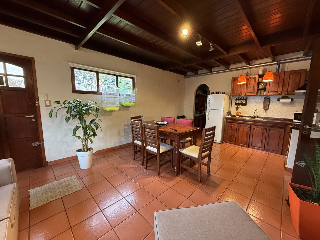 CASA 4 AMBIENTES CON GRAN PARQUE Y GARAGE APTA A CREDITO. MAR DEL PLATA