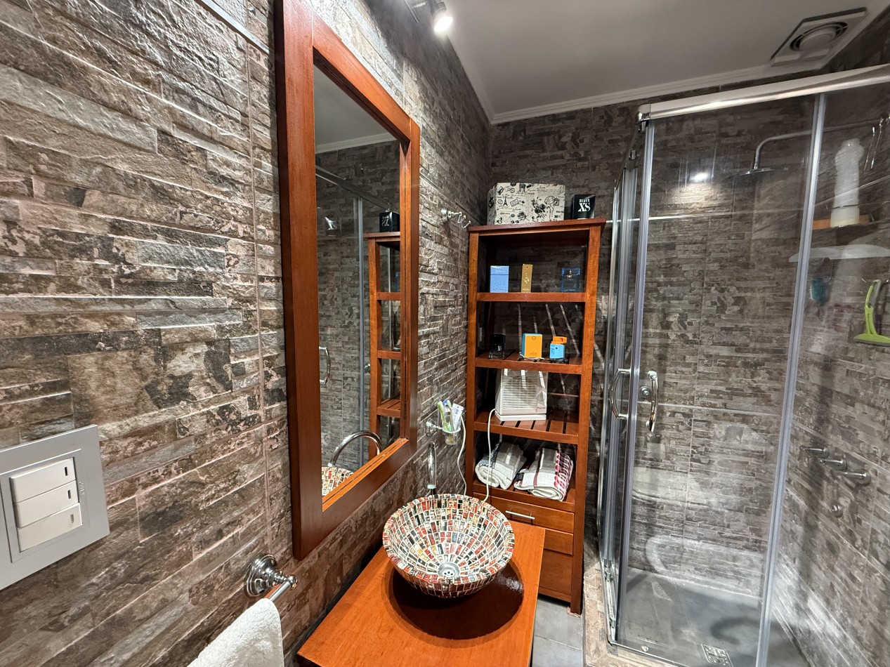 CASA 4 AMBIENTES CON GRAN PARQUE Y GARAGE APTA A CREDITO. MAR DEL PLATA