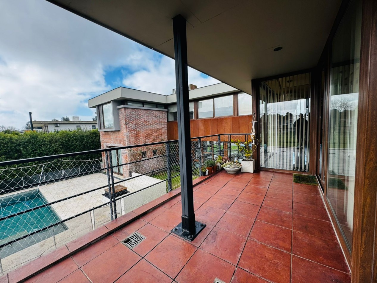 CASA 5 AMBIENTES EN BARRIO PRIVADO ARENAS DEL SUR. MAR DEL PLATA