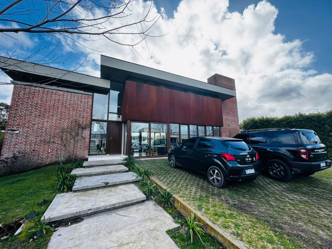 CASA 5 AMBIENTES EN BARRIO PRIVADO ARENAS DEL SUR. MAR DEL PLATA
