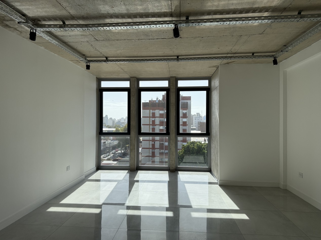 MODERNA OFICINA EN VENTA EN MACROCENTRO. MAR DEL PLATA