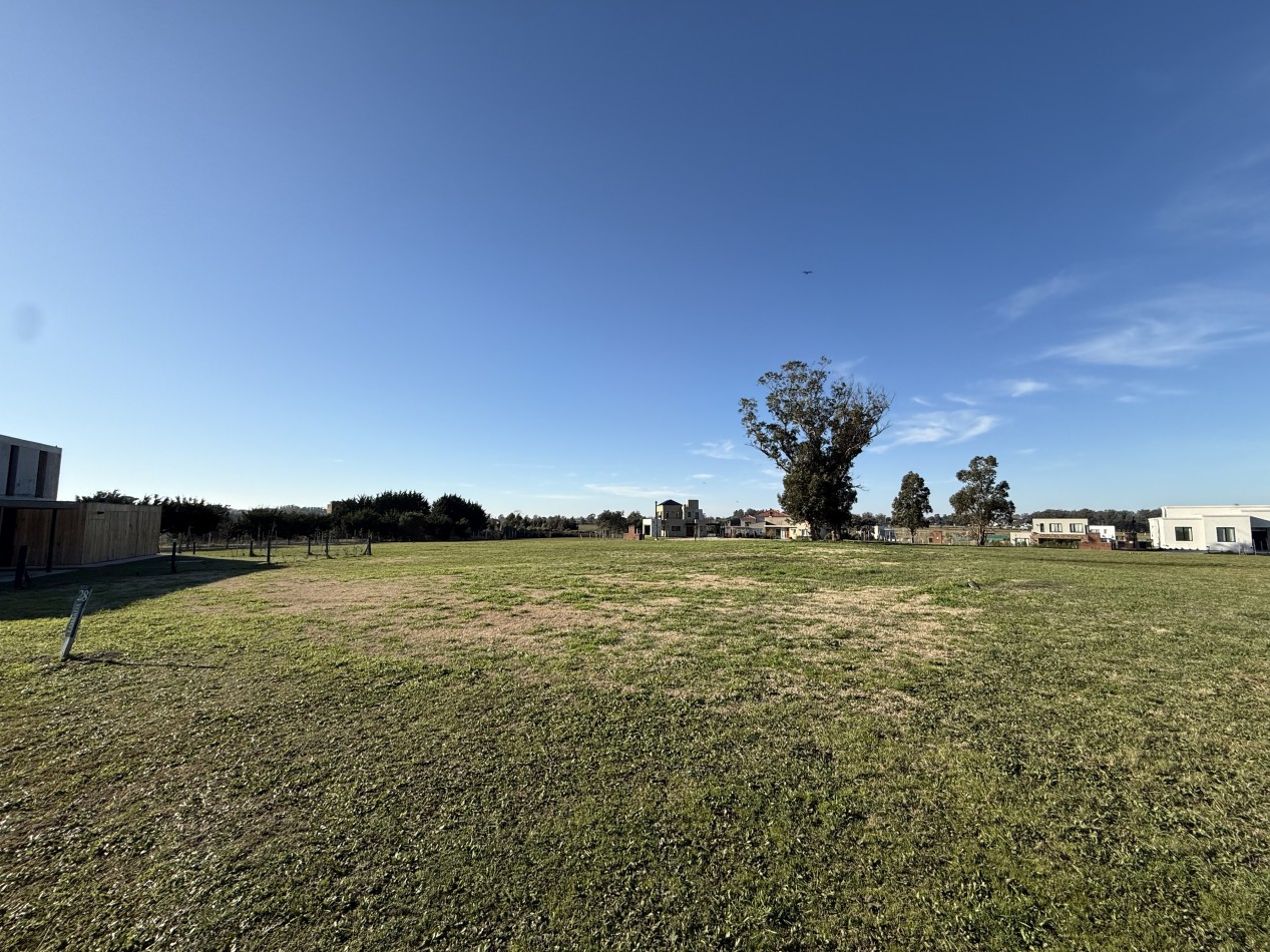 LOTE EN VENTA EN BARRIO PRIVADO CASONAS DEL HARAS. MAR DEL PLATA
