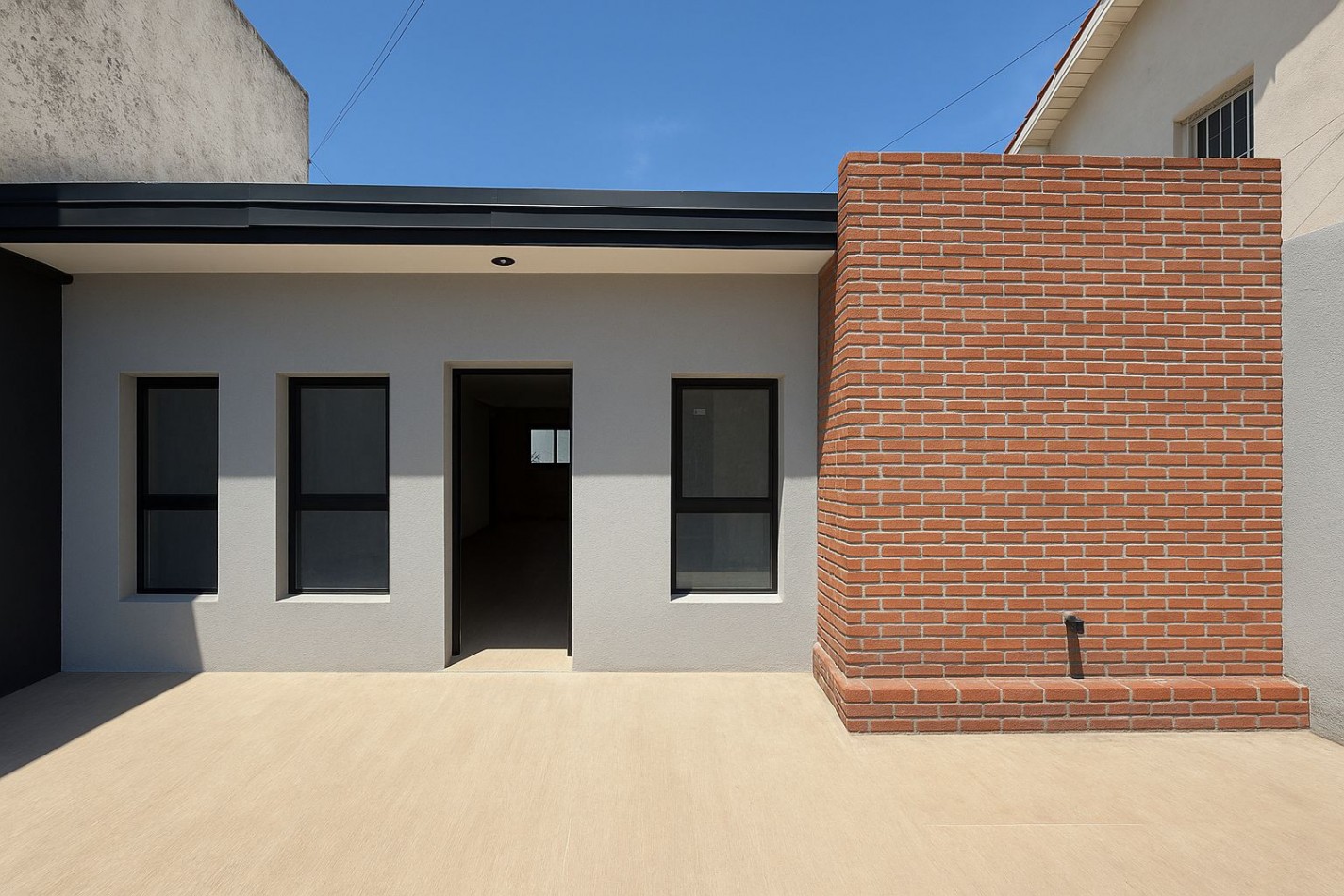 CASA RECICLADA CON PARQUE EN BARRIO SAN JOSE. MAR DEL PLATA