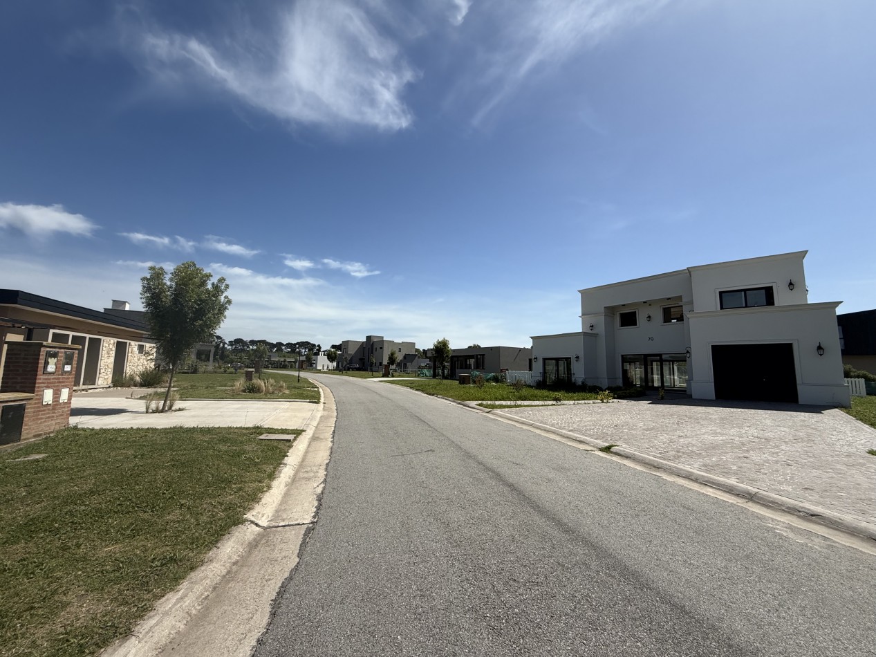 LOTE EN VENTA EN OPORTUNIDAD EN BARRIO PRIVADO ARENAS CHICO. MAR DEL PLATA