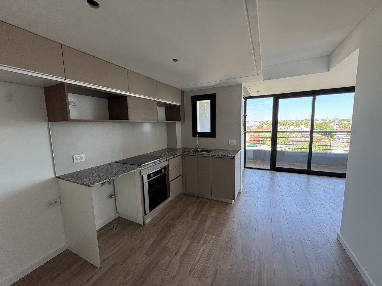 DEPARTAMENTO 2 AMBIENTES A ESTRENAR CON BALCON Y BAULERAS ZONA SAN JOSE. MAR DEL PLATA