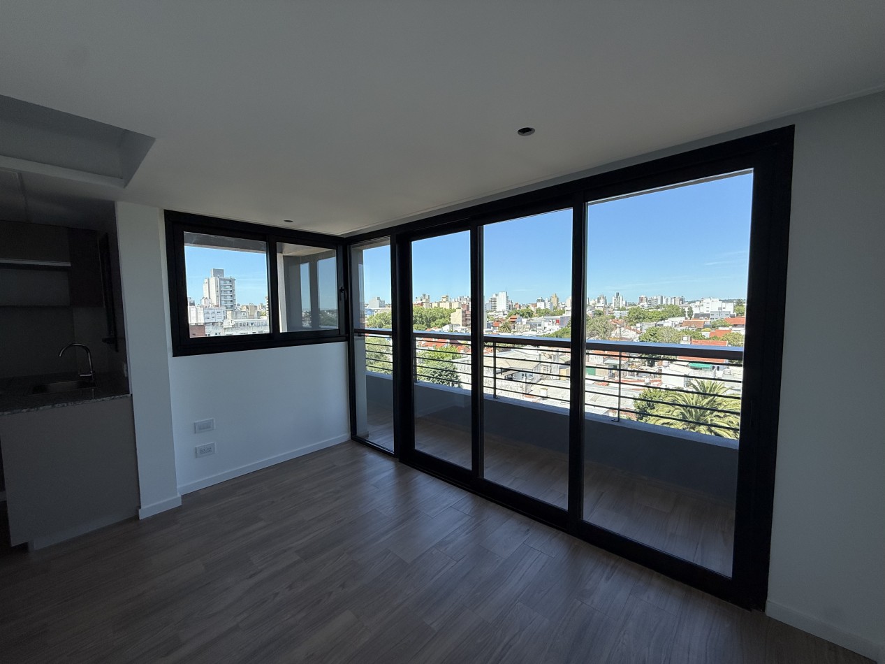 DEPARTAMENTO 2 AMBIENTES A ESTRENAR CON BALCON Y BAULERAS ZONA SAN JOSE. MAR DEL PLATA