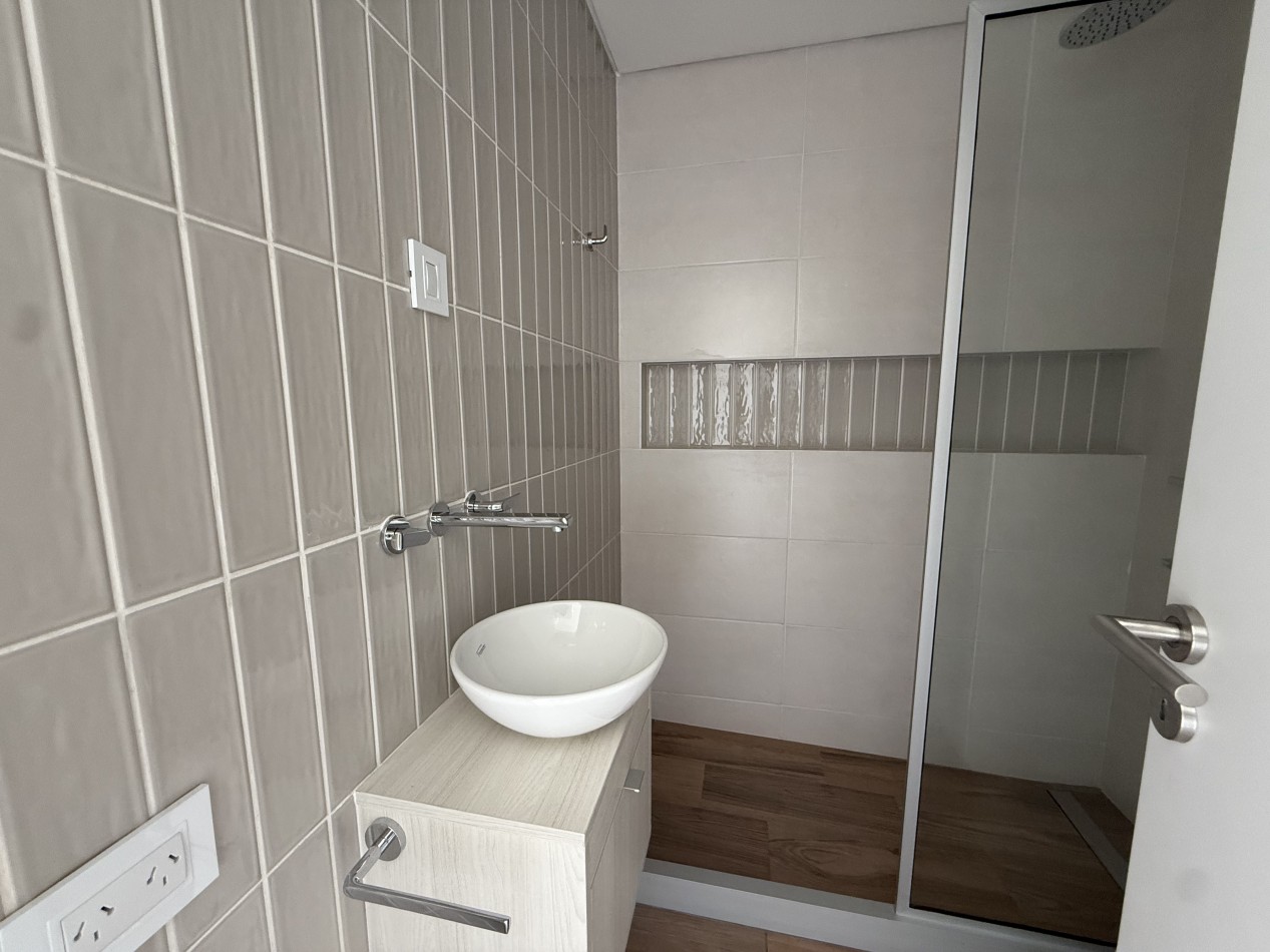 DEPARTAMENTO 2 AMBIENTES A ESTRENAR CON BALCON Y BAULERAS ZONA SAN JOSE. MAR DEL PLATA