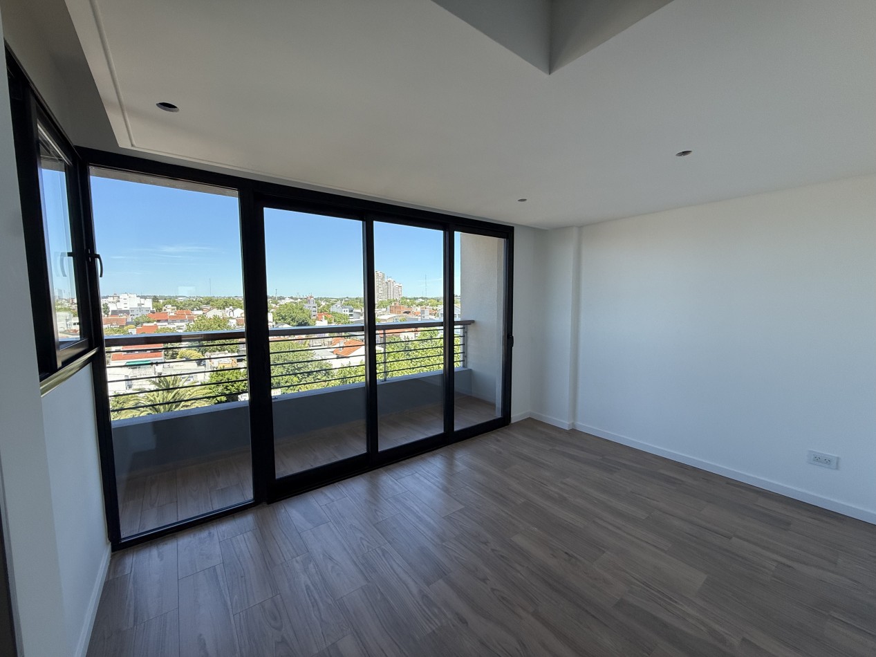 DEPARTAMENTO 2 AMBIENTES A ESTRENAR CON BALCON Y BAULERAS ZONA SAN JOSE. MAR DEL PLATA