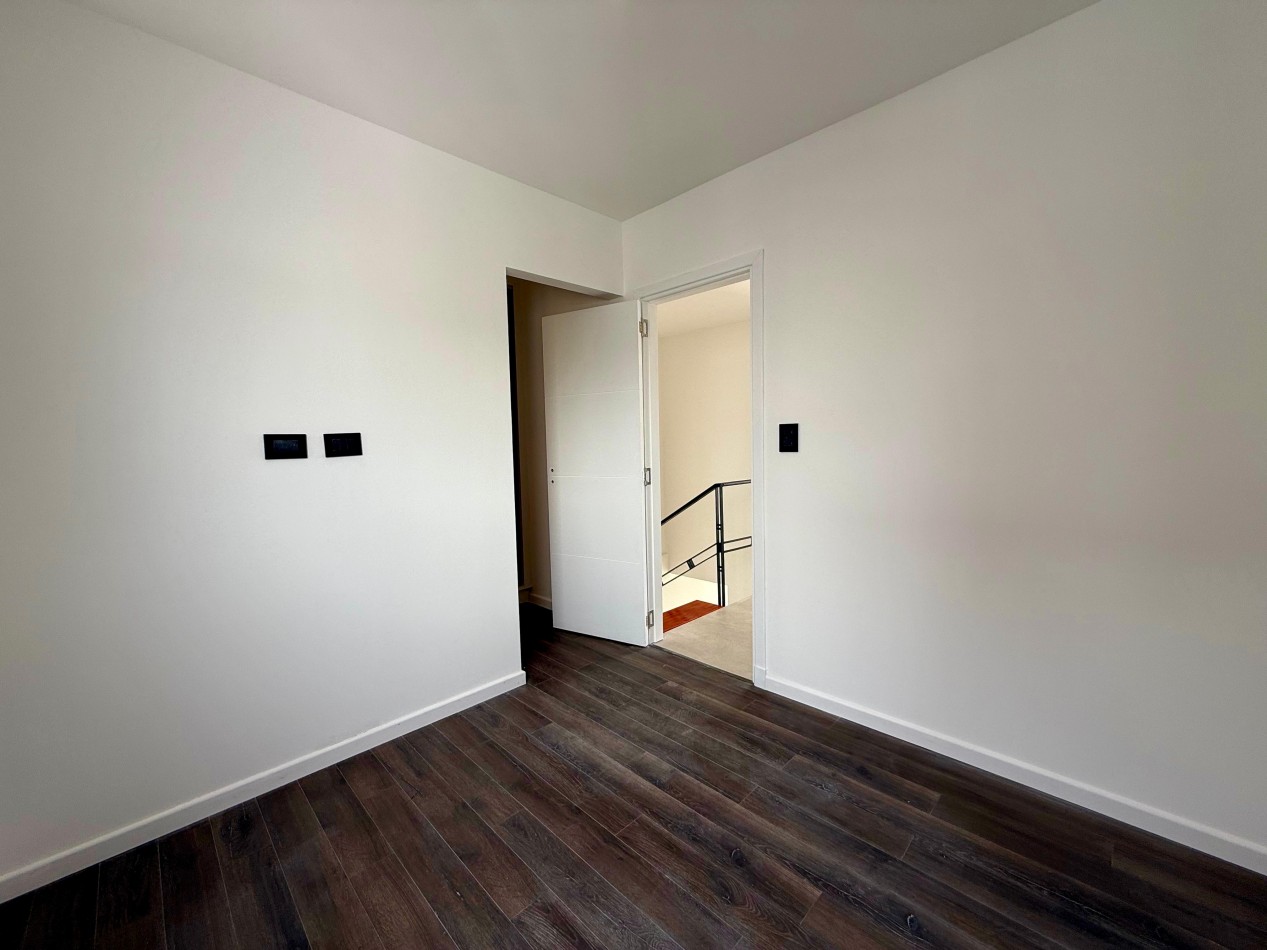 DEPARTAMENTO EN DUPLEX 3 AMBIENTES A ESTRENAR CON COCHERA ZONA ALDREY. MAR DEL PLATA