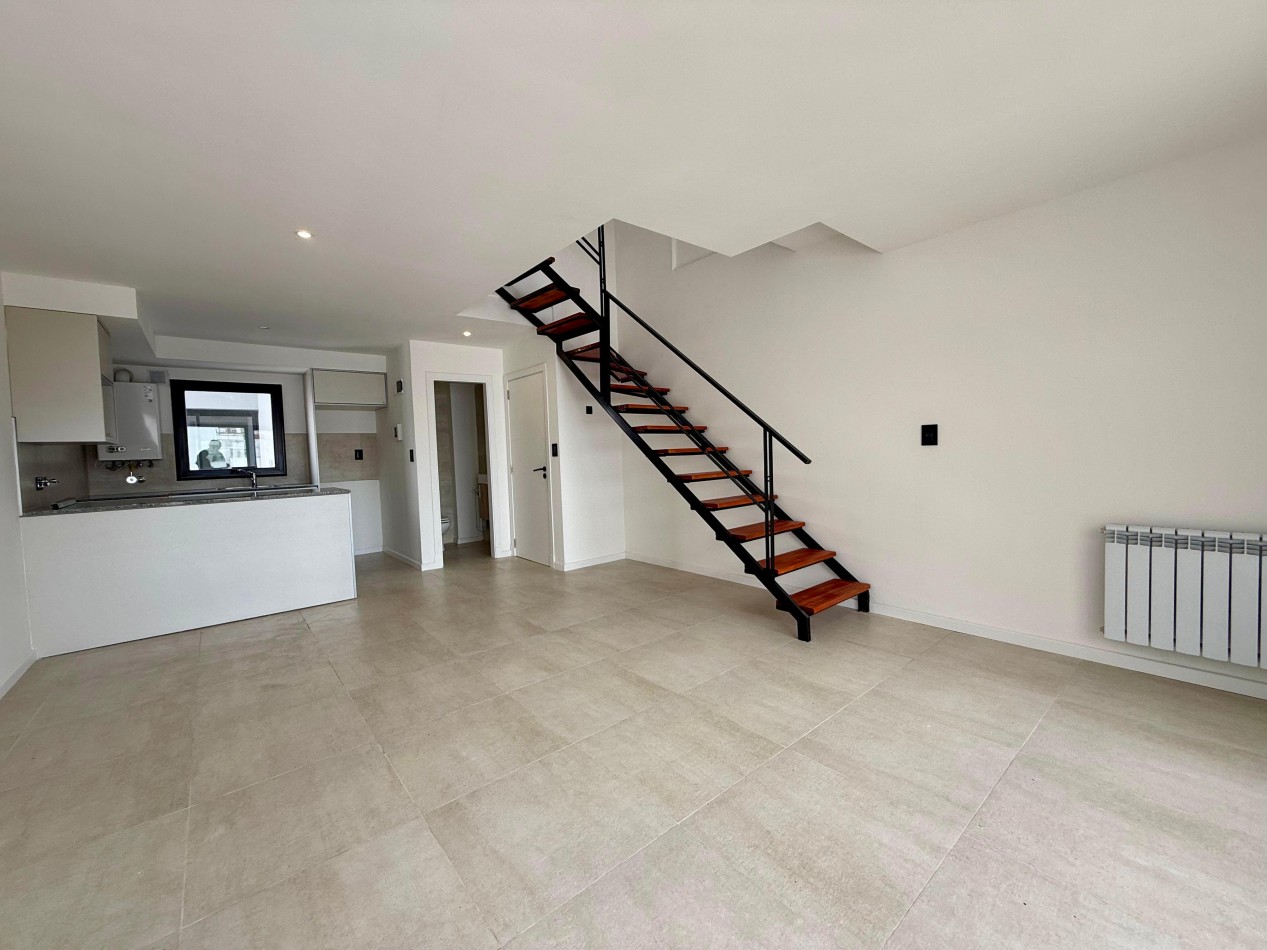 DEPARTAMENTO EN DUPLEX 3 AMBIENTES A ESTRENAR CON COCHERA ZONA ALDREY. MAR DEL PLATA