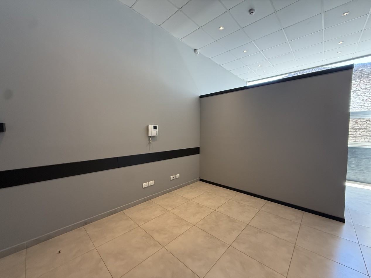 ALQUILER OFICINA SIN EXPENSAS EN BARRIO CHAUVIN. MAR DEL PLATA