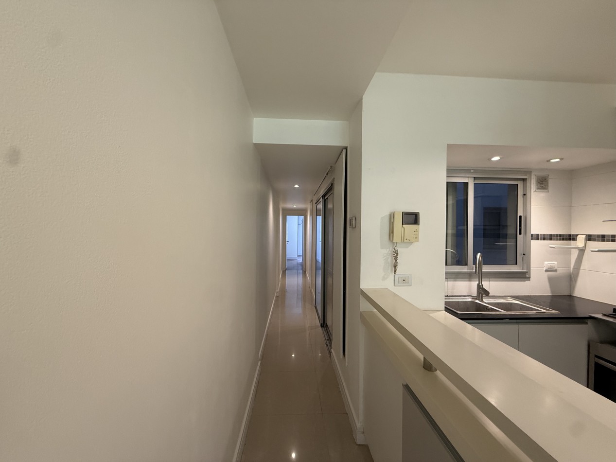 VENTA DEPARTAMENTO 3 AMBIENTES EN EDIFICIO LINEHOUSE CON COCHERA - PLAZA MITRE. MAR DEL PLATA