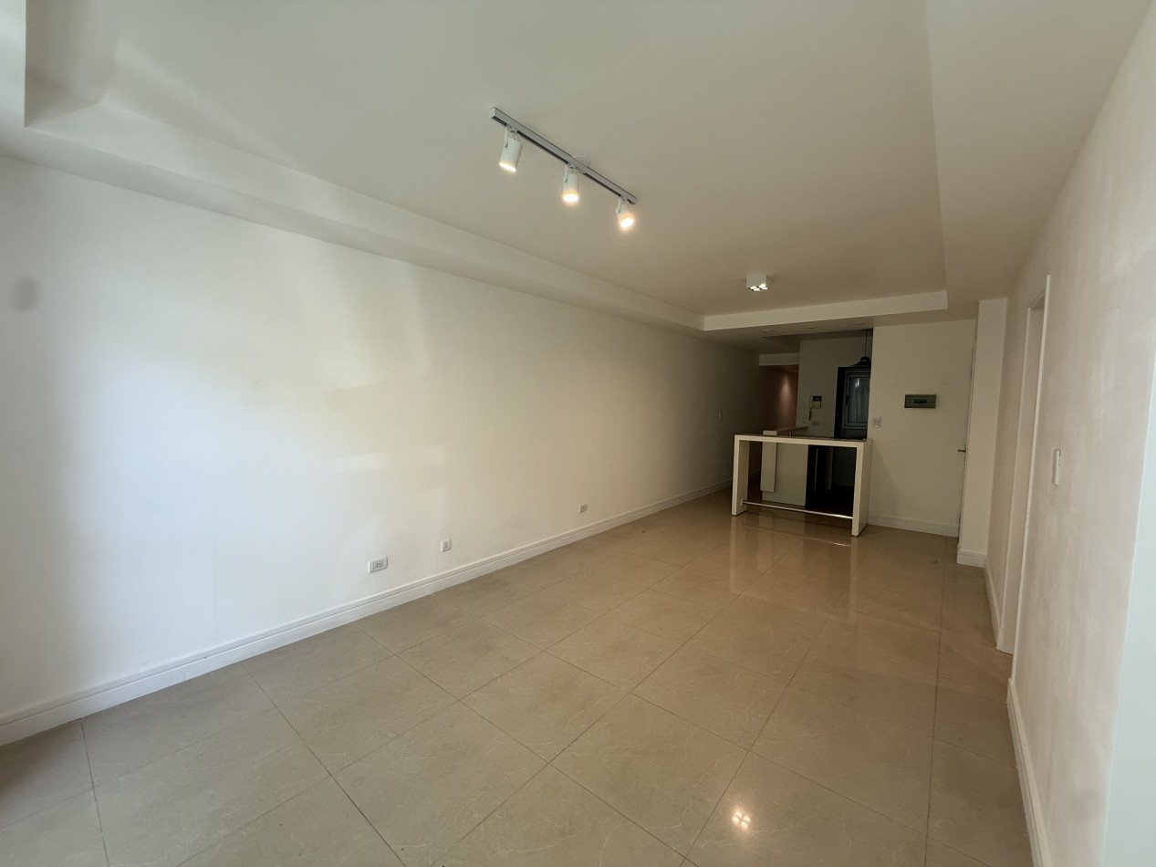 VENTA DEPARTAMENTO 3 AMBIENTES EN EDIFICIO LINEHOUSE CON COCHERA - PLAZA MITRE. MAR DEL PLATA