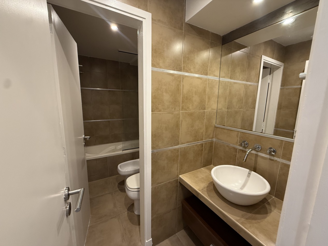 VENTA DEPARTAMENTO 3 AMBIENTES EN EDIFICIO LINEHOUSE CON COCHERA - PLAZA MITRE. MAR DEL PLATA