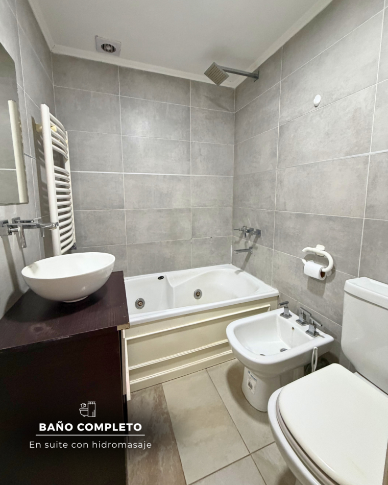 SEMIPISO DE DOS AMBIENTES CON BALCON A LA CALLE A UNA CUADRA DEL MAR . LA PERLA. MAR DEL PLATA