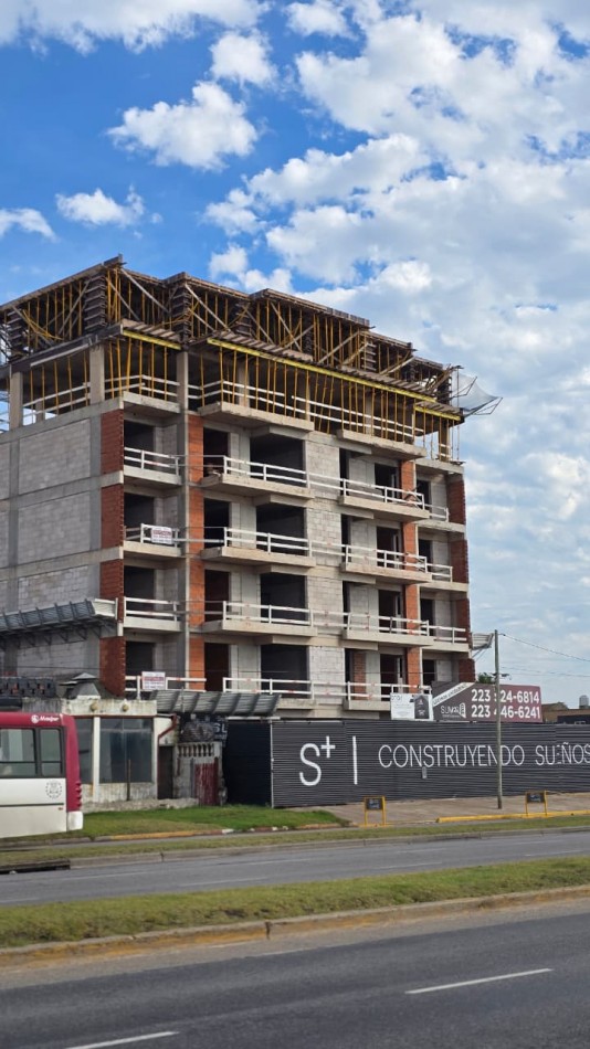 VENTA DEPARTAMENTOS 3 AMBIENTES CON VISTA PLENA AL MAR - ZONA NORTE. MAR DEL PLATA