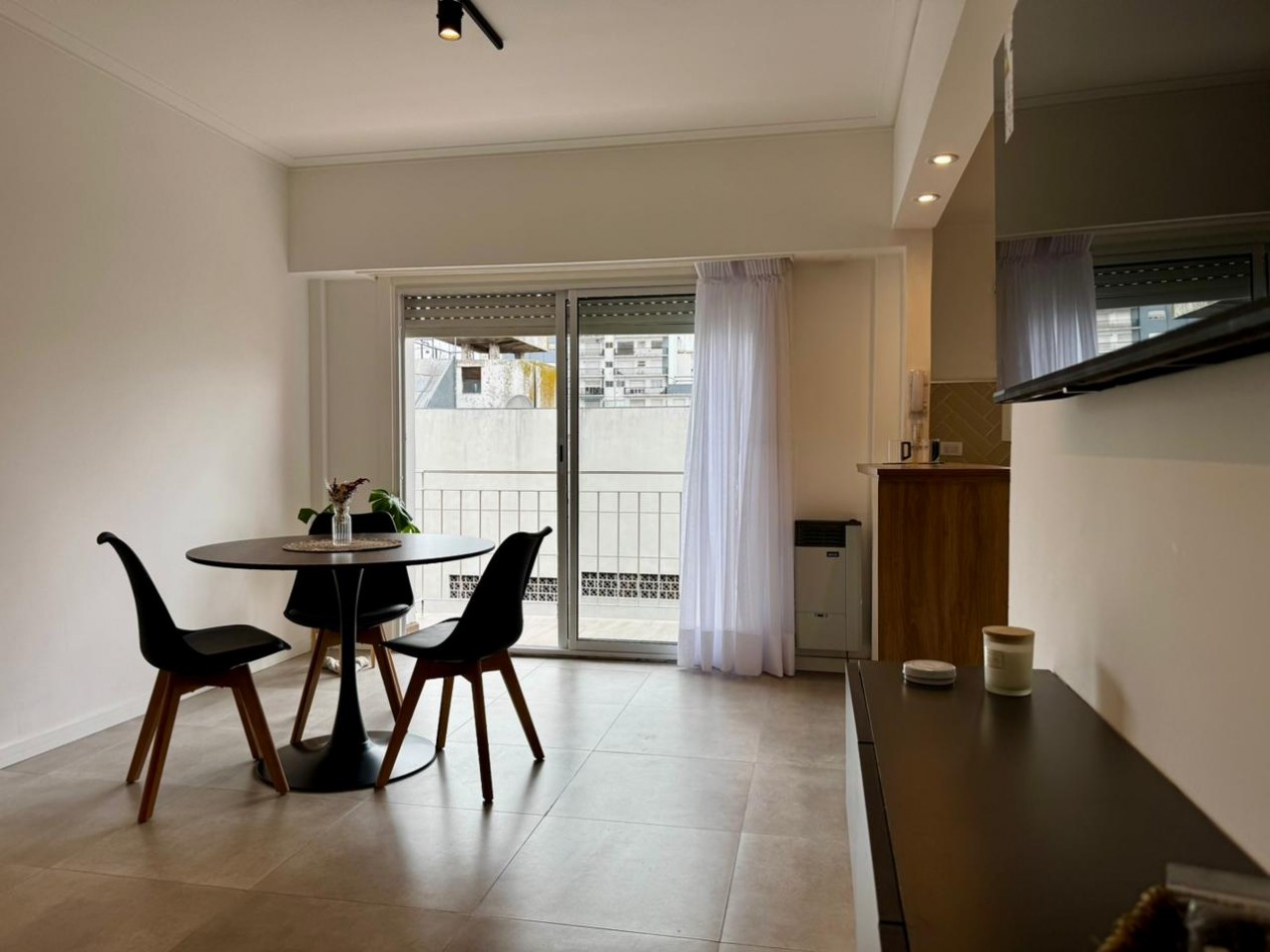 DEPTO 2 AMBIENTES CON BALCON Y COCHERA - APTO CREDITO - ZONA PLAZA MITRE. MAR DEL PLATA