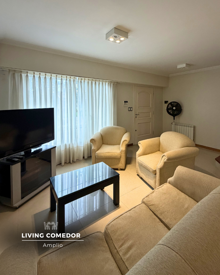 DUPLEX CUATRO AMBIENTES CON QUINCHO Y PARQUE A METROS DEL MAR  - PUNTA MOGOTES