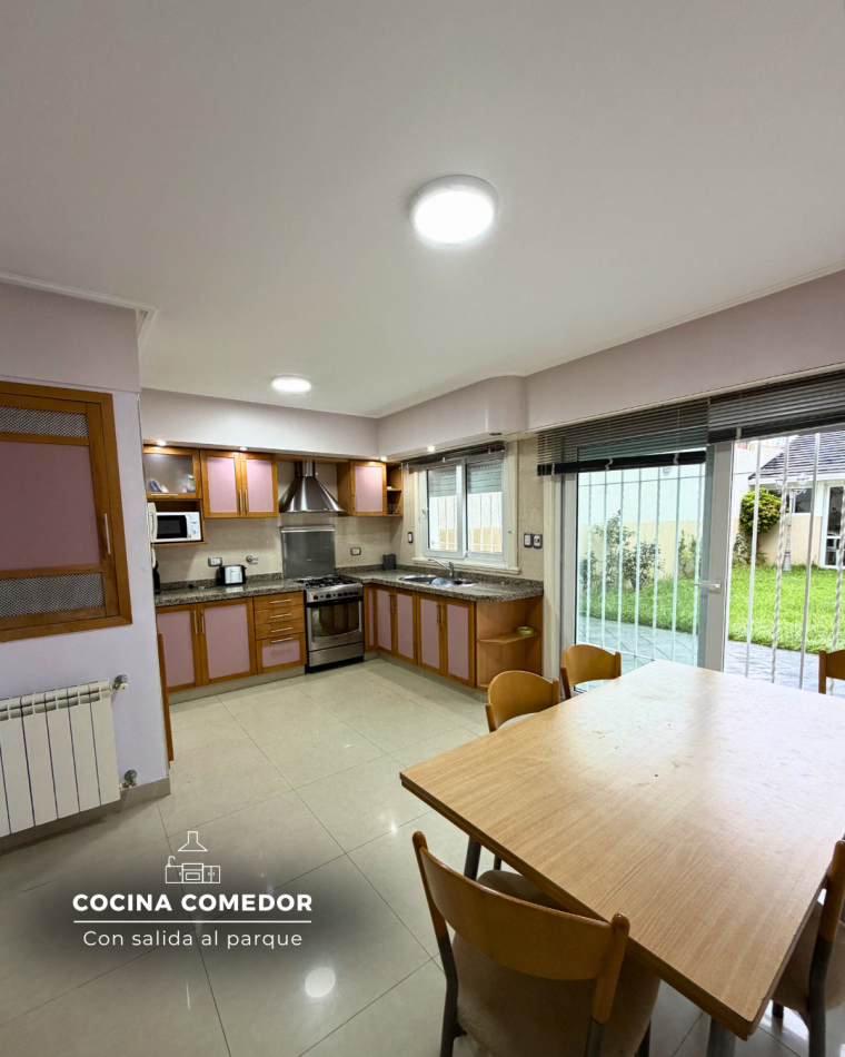 DUPLEX CUATRO AMBIENTES CON QUINCHO Y PARQUE A METROS DEL MAR  - PUNTA MOGOTES
