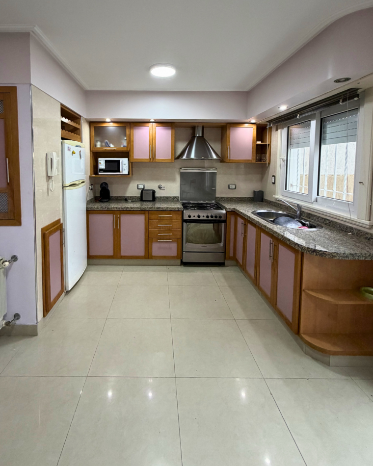 DUPLEX CUATRO AMBIENTES CON QUINCHO Y PARQUE A METROS DEL MAR  - PUNTA MOGOTES