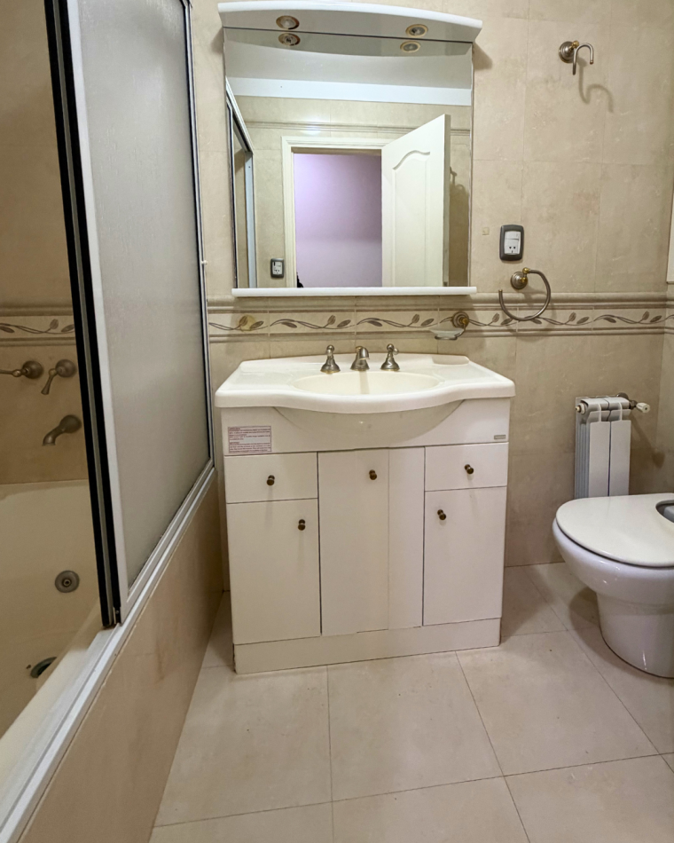 DUPLEX CUATRO AMBIENTES CON QUINCHO Y PARQUE A METROS DEL MAR  - PUNTA MOGOTES