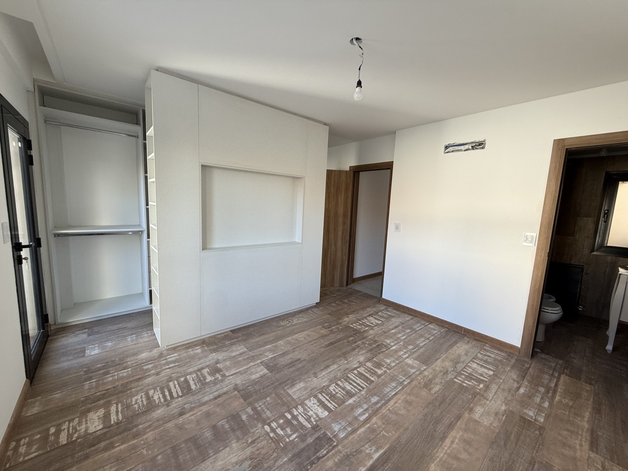 VENTA SEMIPISO 2 AMBIENTES A ESTRENAR CON COCHERA Y BAULERA - ZONA GUEMES. MAR DEL PLATA