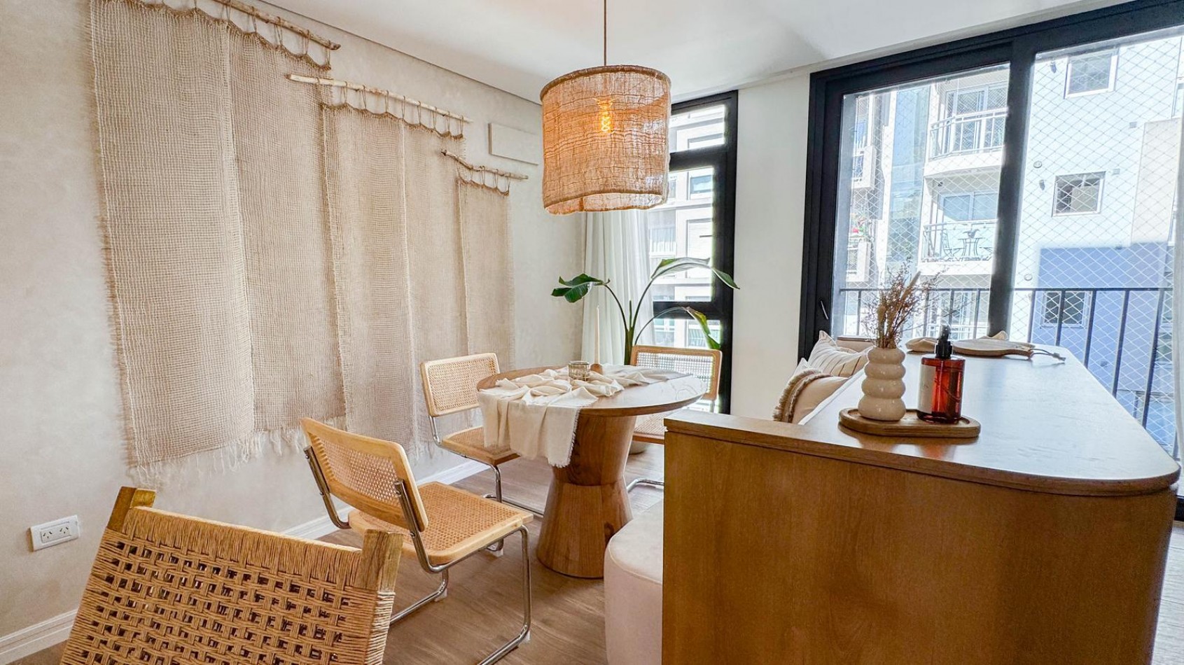 VENTA DEPARTAMENTO 2 AMBIENTES A ESTRENAR CON BALCON EN SEMIPISO - ZONA PLAZA MITRE. MAR DEL PLATA