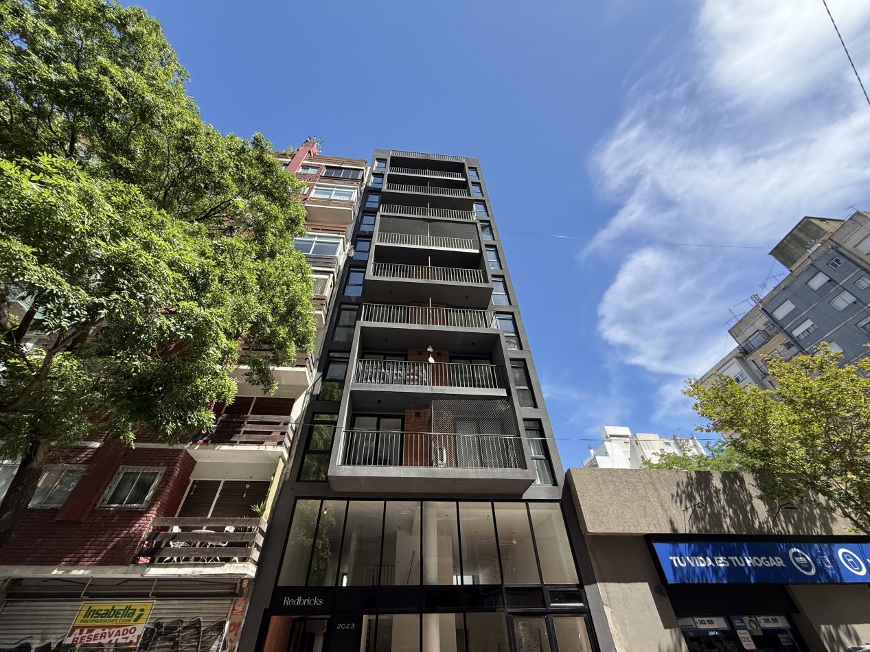 VENTA DEPARTAMENTO 2 AMBIENTES A ESTRENAR CON BALCON EN SEMIPISO - ZONA PLAZA MITRE. MAR DEL PLATA
