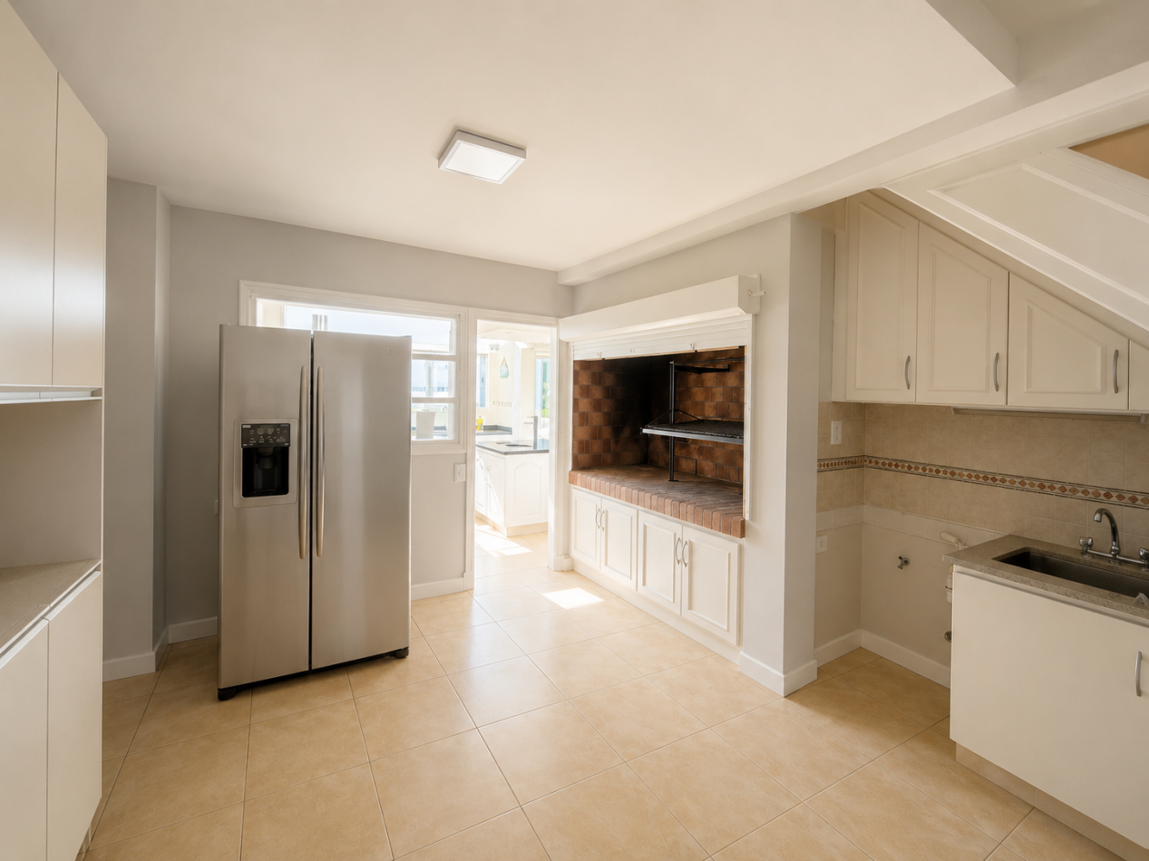 CASA DE CATEGORIA EN LO MEJOR DEL BARRIO SAN CARLOS. MAR DEL PLATA